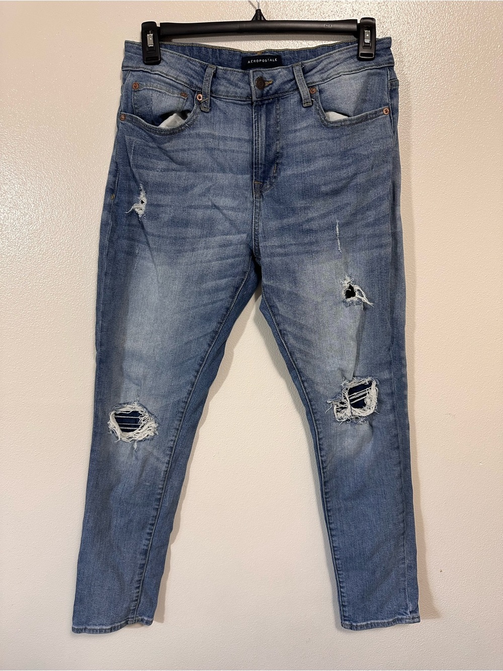 Aeropostale Men's Light Blue Skinny Ripped Jeans